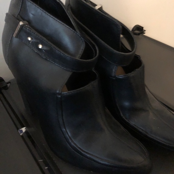 Forever 21 booties - Picture 2 of 2